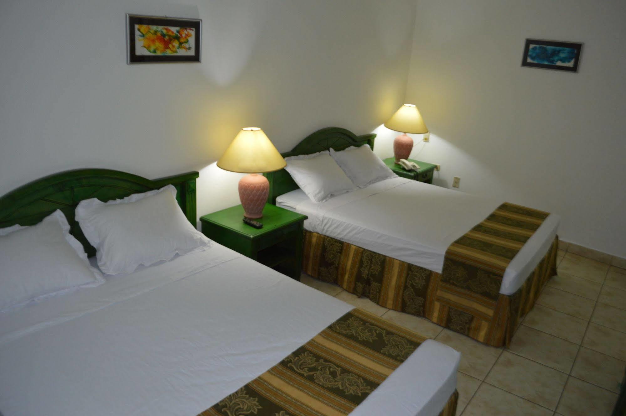 Hotel Casa Real Managua Buitenkant foto